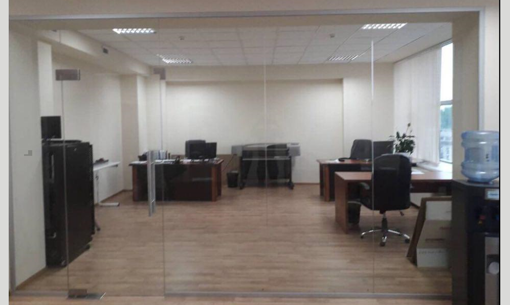 Перегородка с маятниковой системой 